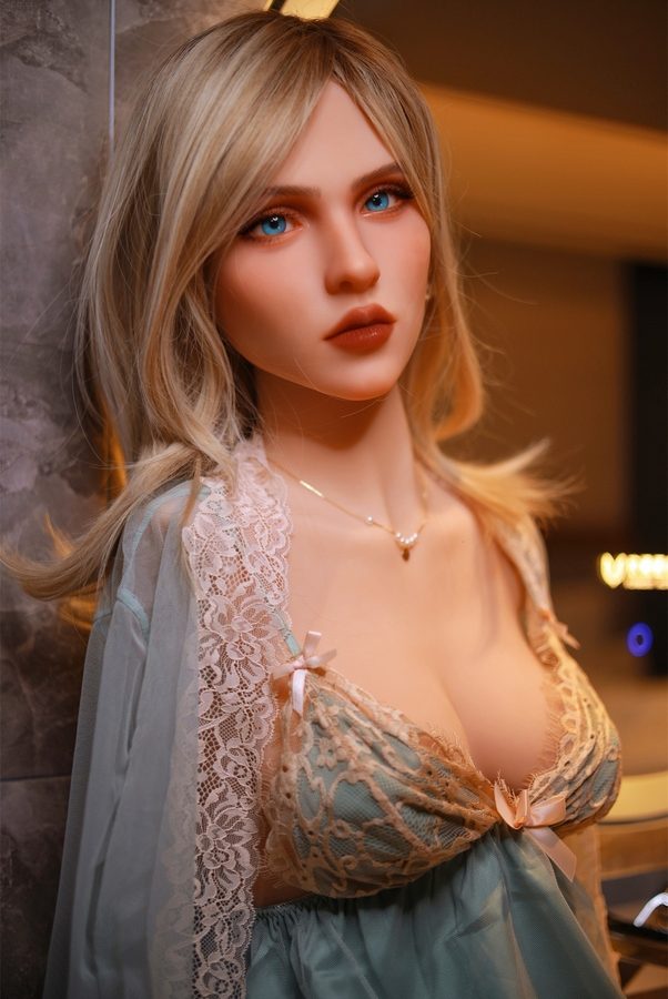 Muñecas con torsos realistas que combinan atractivo estético, detalles realistas y comodidad