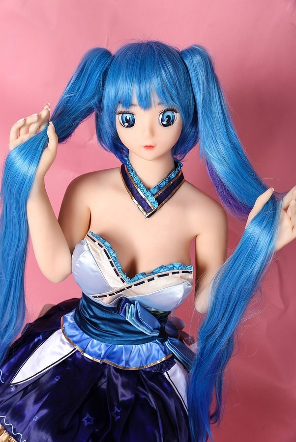 Tu Propio Tesoro De Anime: Una Muñeca Exclusiva Y Provocativa